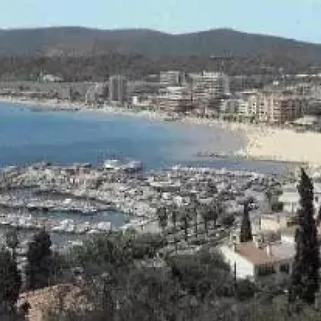 ZEcamping 3 étoiles parc aquatique piscine à 2km de la plage animaux acceptés Bormes-les-Mimosas