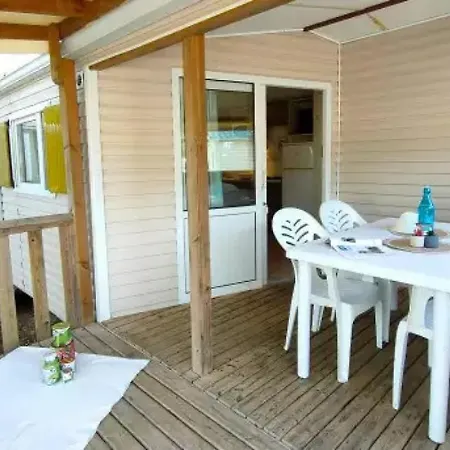 Parque de Campismo ZEcamping 3 étoiles parc aquatique piscine à 2km de la plage animaux acceptés *