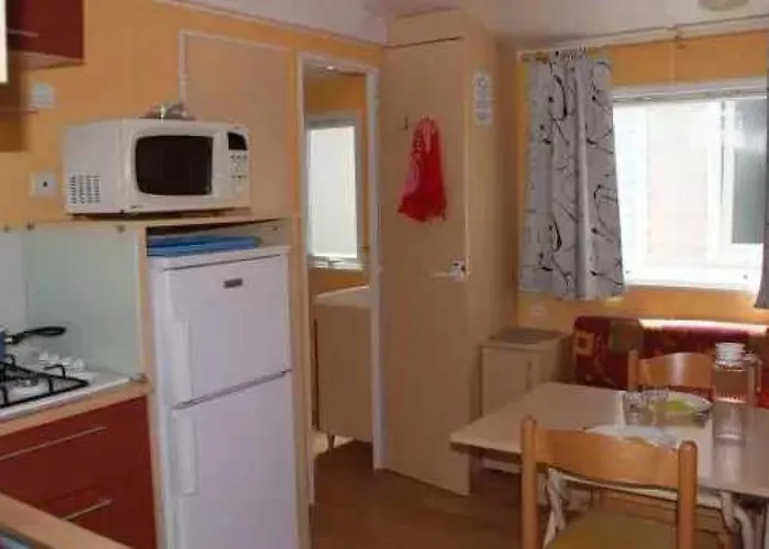 Zecamping 3 Parc Aquatique Piscine A 2km De La Animaux Acceptes Кемпинг *