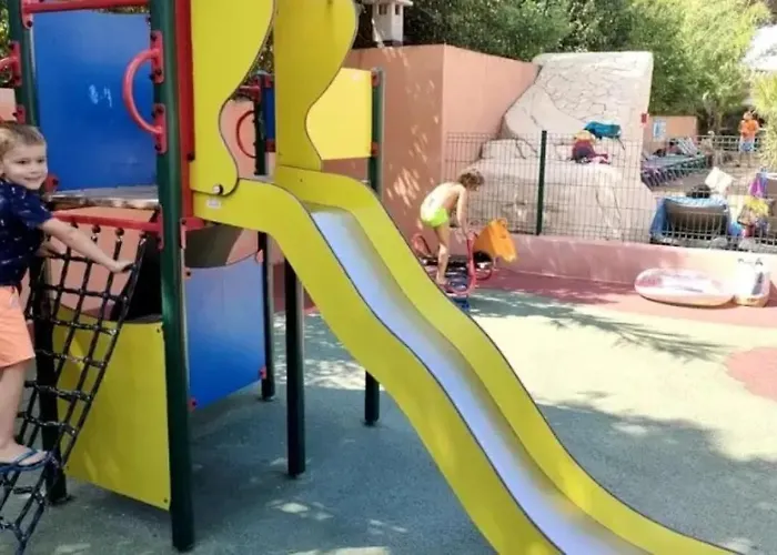 Кемпинг Zecamping 3 Parc Aquatique Piscine A 2km De La Animaux Acceptes