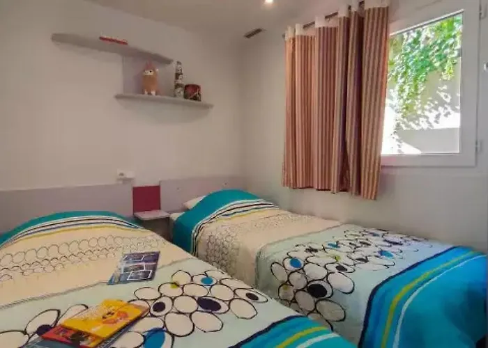 Zecamping 3 Parc Aquatique Piscine A 2km De La Animaux Acceptes Кемпинг *
